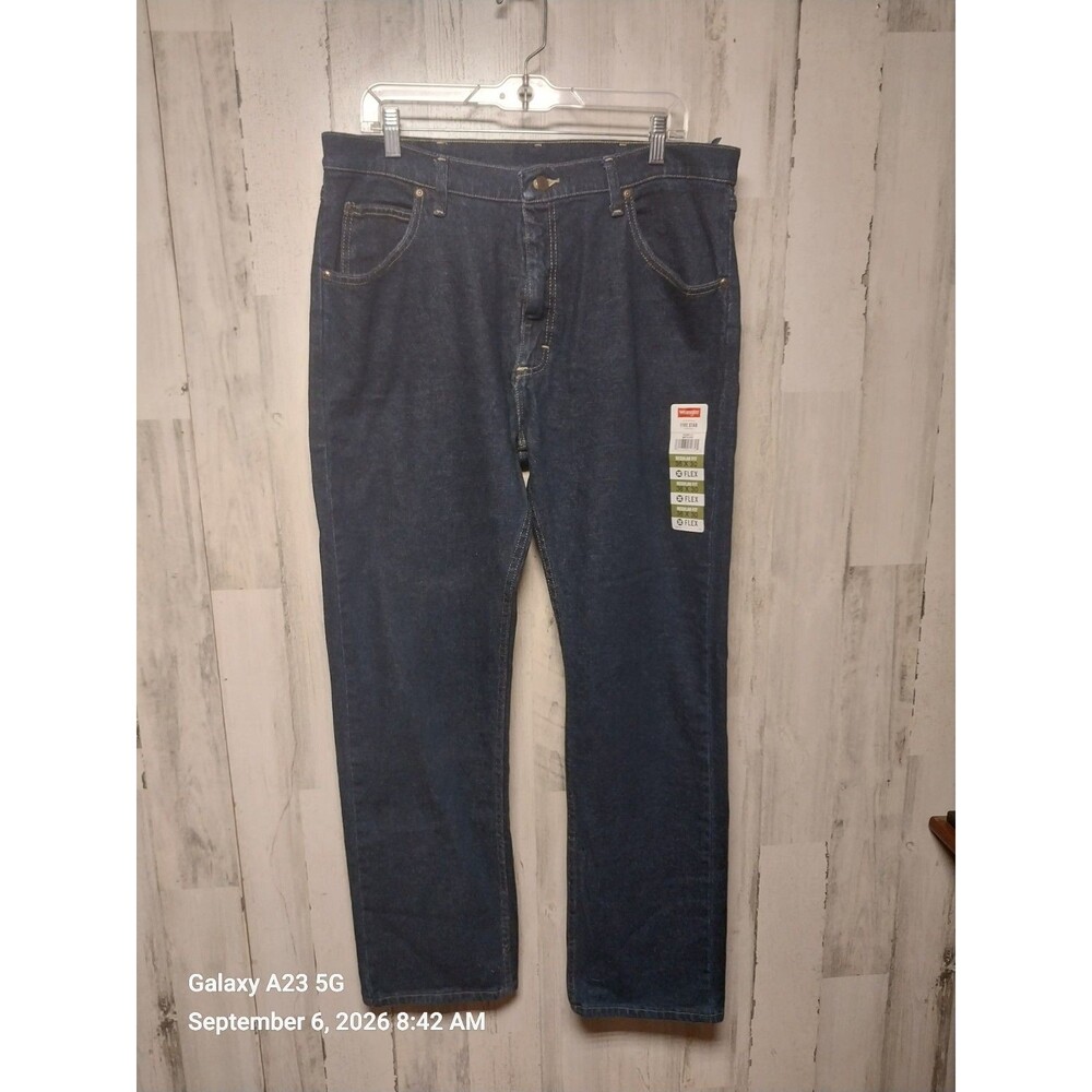 Wrangler Classic Blue Denim Jeans 36x30 Relaxed Fit Cotton Stretch Men